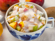 Salada de frutas com creme de maracujá