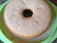 Bolo de bolinho de chuva com canela