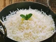 Os chefs espanhóis são unânimes: "O arroz branco não é cozido com água, mas com..."