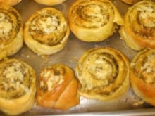 Pão de pesto da karen (divino)