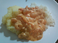 Camarão com requeijão cremoso e creme de leite