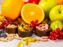 Pouca gente sabe, mas essas são as vitaminas e nutrientes que você deve tomar após os 30 anos