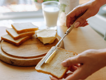 Quanto de manteiga você pode comer por dia? Os tamanhos das porções vão te surpreender...