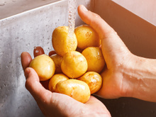 O truque dos chefs para batatas crocantes por fora e macias por dentro: é um passo bem simples que muda tudo!