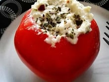 Tomate recheado com ricota
