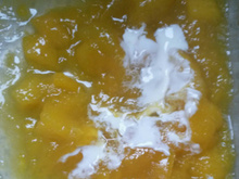 Doce de manga em caldas