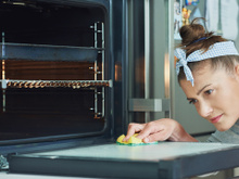 A acidez desta fruta elimina completamente os resíduos de gordura encrustados no seu forno; descubra como usar na limpeza