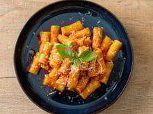 Menina de 9 anos cria novo formato de massa e escreve para Barilla, que faz um protótipo usando tecnologia 3D: "Teria o formato de uma tampa de caneta, onde o molho fica dentro"