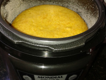Bolo de cenoura na panela de pressão elétrica