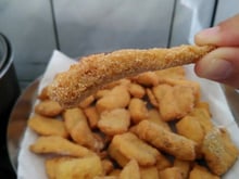 Iscas de merluza frito