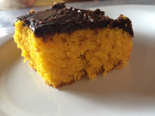 Bolo de cenoura com laranja