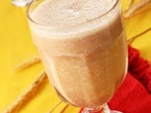 Shake de morango com banana e gérmen de trigo