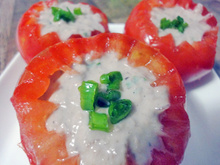 Tomates recheados com maionese de atum