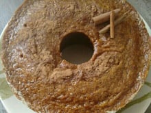 Bolo de rapadura com aveia e maçã