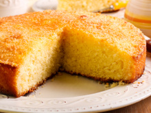 A minha mãe chama esse bolo de "chama visita" porque o cheiro invade a vizinhança toda, é muito gostoso