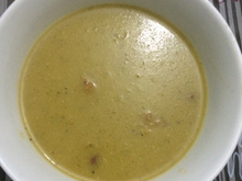 Sopa de ervilha com charque da Gi