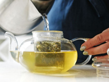 5 chás para beber pela manhã se você acorda com o corpo pesado ou sem energia