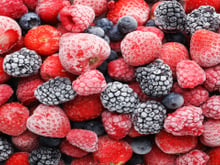 Aqui estão 6 ideias de café da manhã rápidas e deliciosas usando frutas congeladas – saudáveis e satisfatórias!