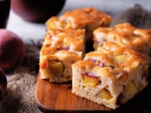Pão de pêssego feito na frigideira em 5 minutos: o TudoGostoso ensina a receita perfeita para o café da manhã