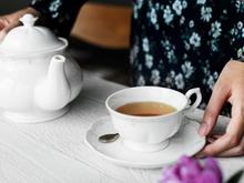 Chá preto X chá verde: qual bebida tem mais cafeína?