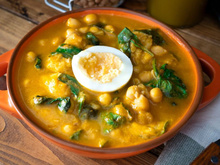 Grão-de-bico com bacalhau de Páscoa