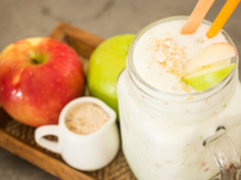 Vitamina de maçã com aveia no café da manhã: conheça as vantagens de consumir a bebida na primeira refeição do dia