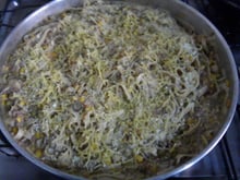 Macarronada de carne moída  com creme de queijo