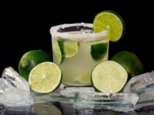 Como fazer caipirinha com vodka como um profissional: siga o passo a passo que aprendi com um bartender