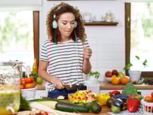 Dia do Solteiro: receitas fáceis para curtir sozinho e sem sair de casa