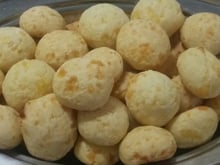 Pão de queijo super fácil (3 ingredientes)