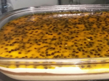 Mousse de maracujá com brigadeiro