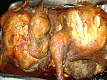 Frango assado ao molho de manjericão