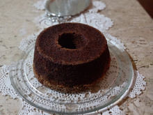 Bolo de banana e passas