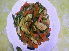 Peito de frango com legumes