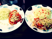 Peito de frango ao sugo com molho Heinz na frigideira