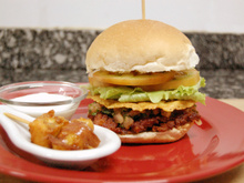 Hambúrguer de calabresa toscana