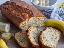 Já fiz esse bolo de banana saudável 7 vezes: segunda, terça, quarta, quinta, sexta, sábado e domingo. Será que viciei?