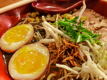 Lamen ao molho tarê com frango