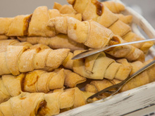 Truque inusitado e simples para fazer croissant recheado vai mudar o seu lanche