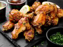 Sem tempo para cozinhar? Aprenda como temperar frango em até 20 minutos