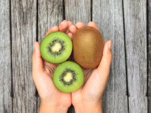 Você conhece esse truque para amadurecer kiwis mais rapidamente?