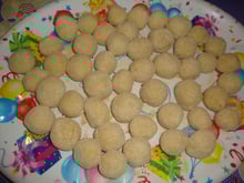 Bolinha de milho com queijo