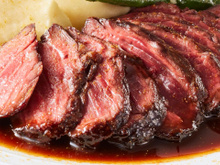 Nem alho, nem chimichurri: o tempero que deixa a carne grelhada mais macia e saborosa