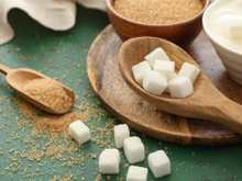 Quais as diferenças entre açúcar refinado, demerara e mascavo, e qual pode ser a melhor opção para você