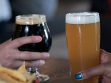 A cerveja preta é muito usada em receitas, mas qual a diferença para a cerveja tradicional? A resposta você encontra no TudoGostoso