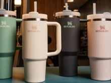 Oferta Prime Day: Copo e garrafas Stanley com até 47% de desconto