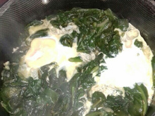 Bertalha com ovo mole