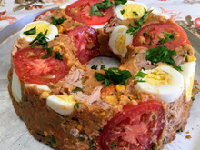 Cuscuz de atum com molho de tomate tradicional