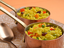 ARROZ COLORIDO COM CURRY E VEGETAIS