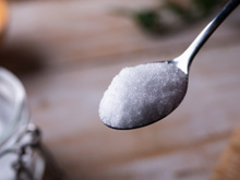 Adoçante usado no mundo todo está no centro de novo alerta de saúde: o que é verdade e o que é exagero?